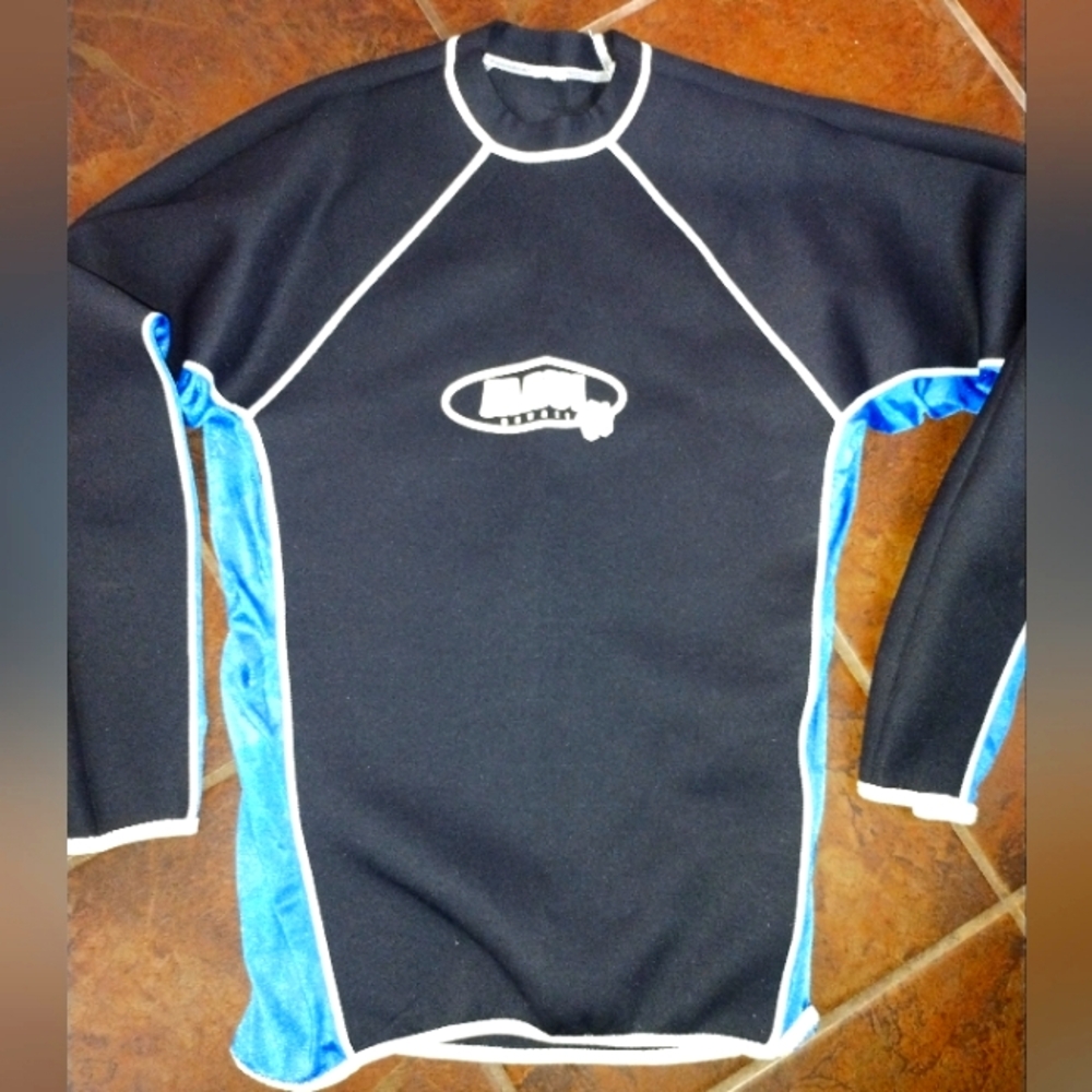 Wetsuit top size M & L MAUI HAWAIIAN SCUBA SNORKEL SWIM IN GREAT COND